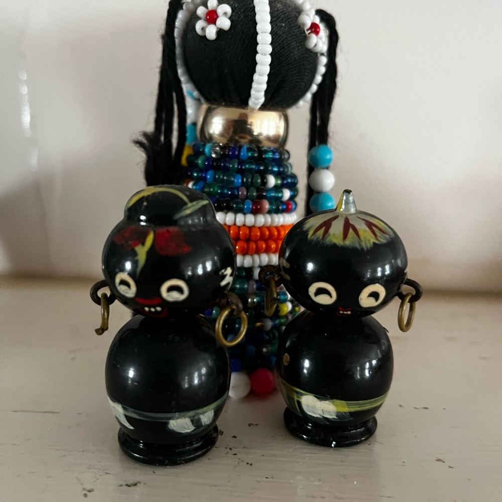KOKESHI Wooden Doll VTG Japanese Black Voodoo Ethnic Earring Wedding Tiny Art